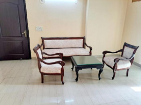 Warm & Cozy Fully Furnished Flat on